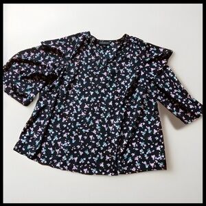 Lane Bryant size 18/20 floral print tiered sleeves V Neck top